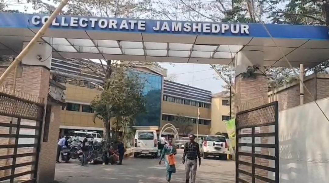 जमशेदपुर के लोग आतंकी हमले के अफ़वाहों पर ना दे ध्यान, जिला प्रशासन ने आम लोगों से की अपील