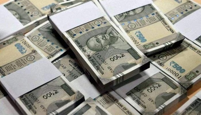 ऐसे हुआ ऑपरेशन सफल: बिहार में एक बड़े अधिकारी को घूस की बड़ी रकम के साथ निगरानी ने दबोचा!