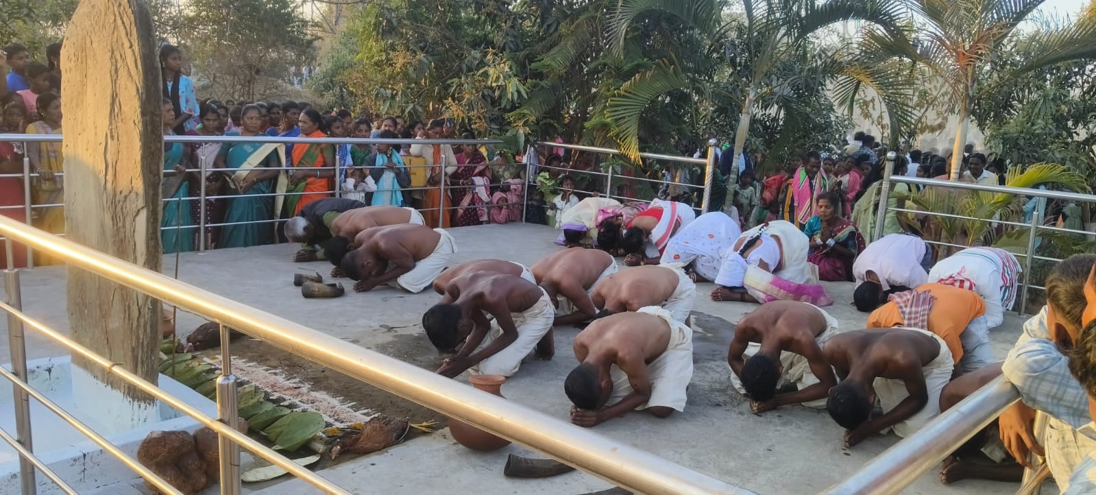 चाईबासा में धूमधाम से मानाया गया आदिवासी हो समाज का मागे पर्व, विधायक सोनाराम सिंकु परिवार सहित हुए शामिल