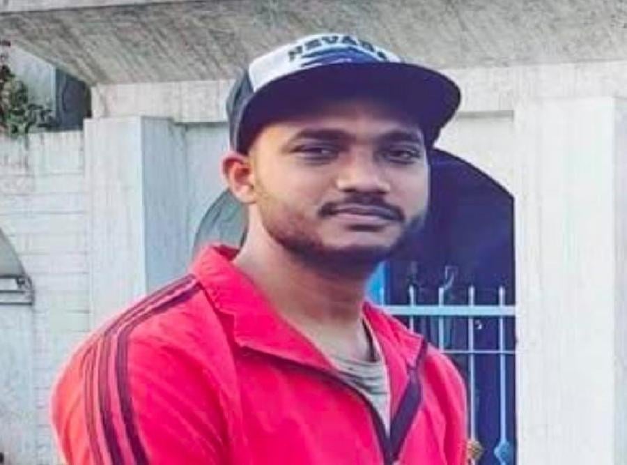 Saraikela: Doctor's son commits suicide by hanging himself in Durang, Kandra, mourning among family members ।  सरायकेला:कांड्रा के डुरांग में डॉक्टर के बेटे ने फांसी लगाकर की आत्महत्या, परीजनो में शोक
