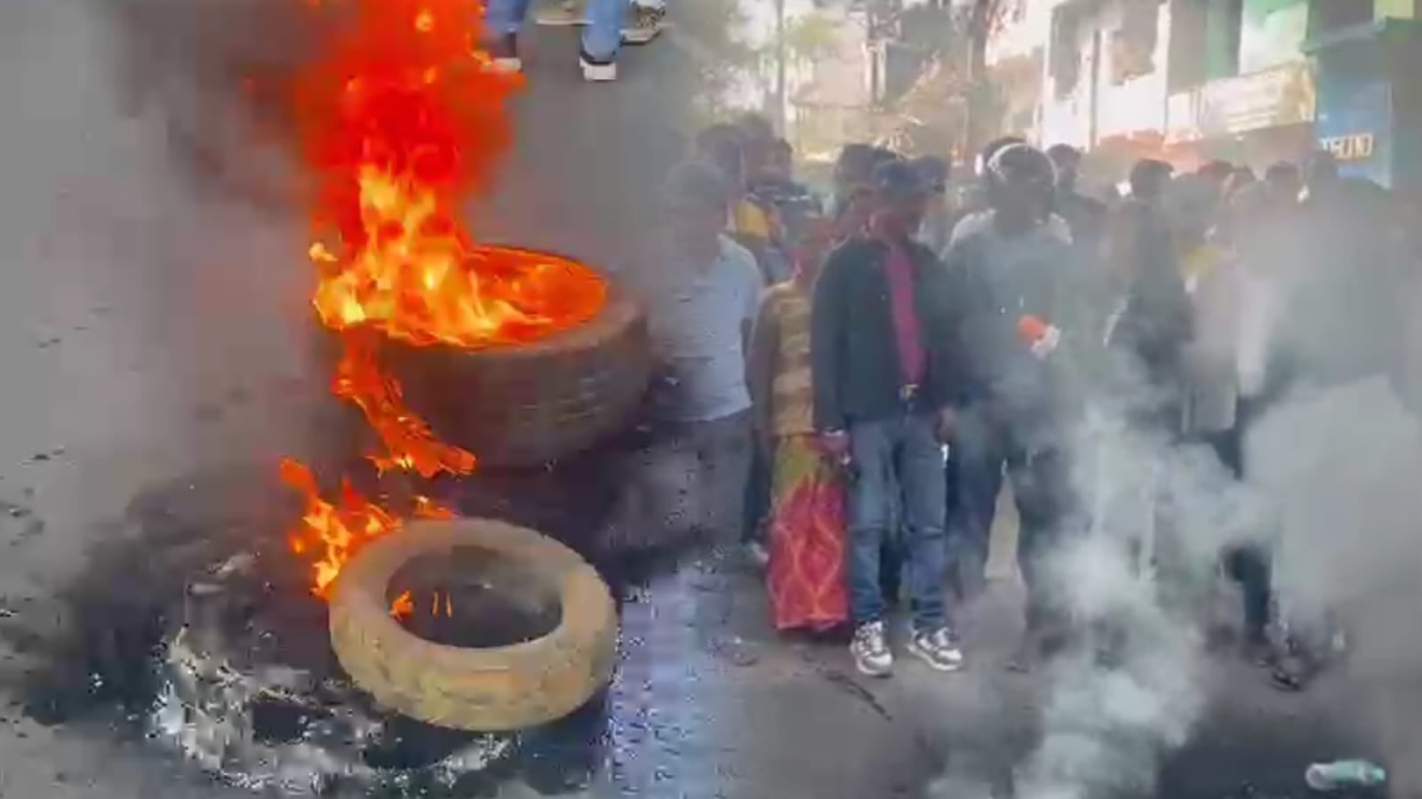 Chaos erupts in Ranchi after bulldozer action, road blockade and violent protests |रांची में बुलडोजर एक्शन के बाद बवाल, सड़क जाम कर मुआवजे और पुनर्वास की मांग को लेकर उग्र प्रदर्शन