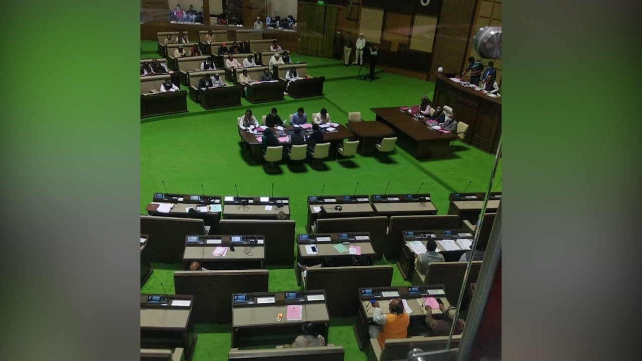 झारखंड के नीचले तबके की कितनी गिरी आमदनी,  कांग्रेस विधायक प्रदीप यादव ने की स्वतंत्र एजेंसी से जांच की मांग