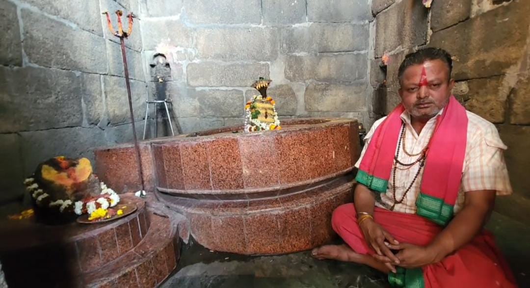 Mahashivratri Special: This 900 year old temple of Lord Shiva is made Mahashivratri Special: orical features। Mahashivratri Special:सिर्फ पत्थरों से हुआ है भगवान शिव का ये 900 साल पुराना मंदिर, पढ़े इसकी ऐतिहासिक विशेषताएं ।