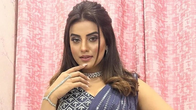 Akshara Singh came in support of "Power Star" Pawan Singh's wife, why did she say - not only 10 but even 100 crores is less। "पावर स्टार" पवन सिंह की पत्नी के पक्ष में आई अक्षरा सिंह, क्यों कहा 10 क्या 100 करोड़ भी कम