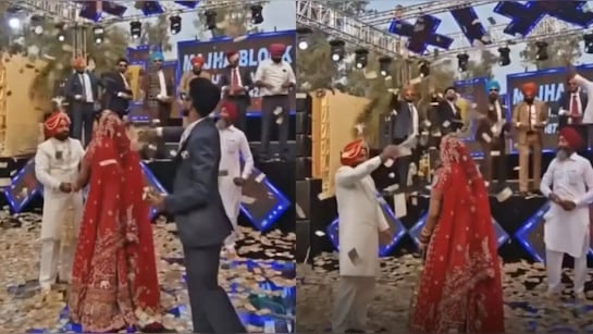 You've never seen a wedding like this! Instead of flowers, a shower of notes, millions of rupees were spent on the daughter-in-law, ऐसी शादी कभी नहीं देखी! फूलों की जगह नोटों की बौछार, बहूरानी पर उड़ाए करोड़ों रुपए