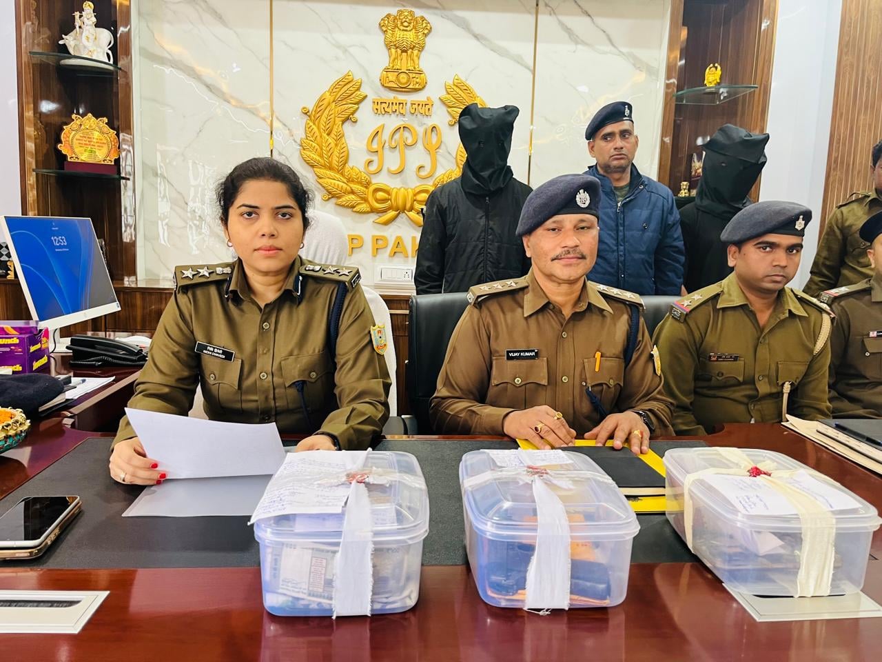 24-hour robbery of microfinance employee solved, two arrested with Rs 2.68 lakh and pistol |24 घंटे माइक्रो फाइनेंस कर्मचारी से हुए लूट कांड का खुलासा, 2.68 लाख और पिस्टल के साथ दो गिरफ्तार
