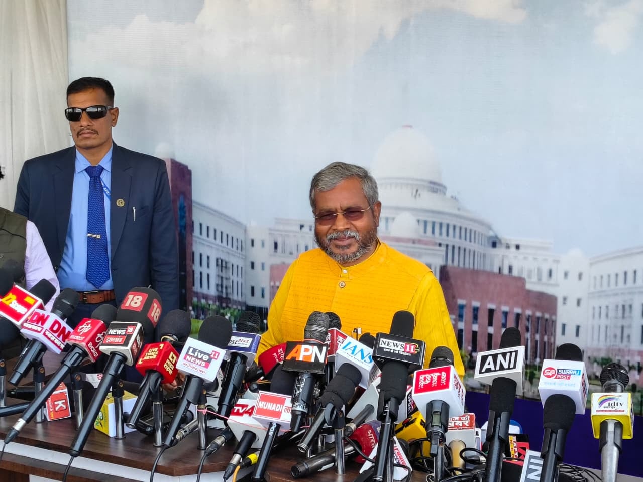 झारखंड में एयर एम्बुलेंस सब्सिडी घोटाला!नेता प्रतिपक्ष का दावा तीन साल में 12 लोगों को ही मिला लाभ