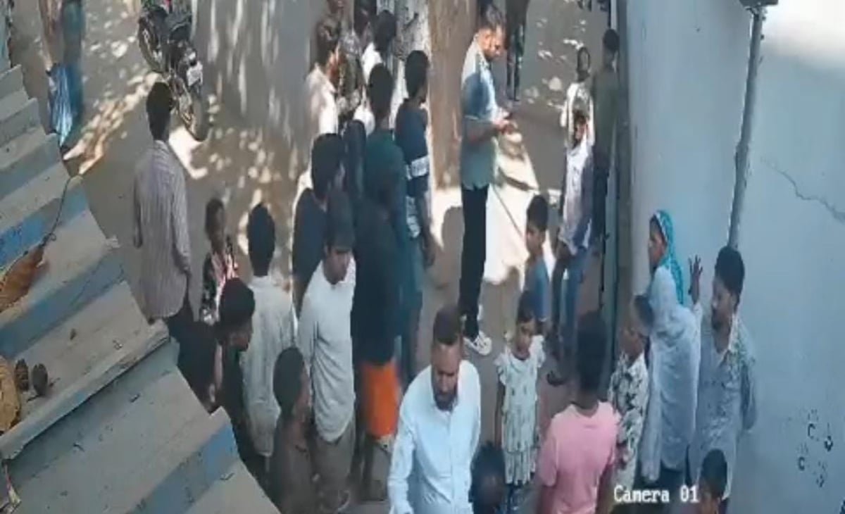 आरा में होली और ईद की तैयारी के बीच दो पक्ष में मारपीट और गोलीबारी, पढ़े वजह