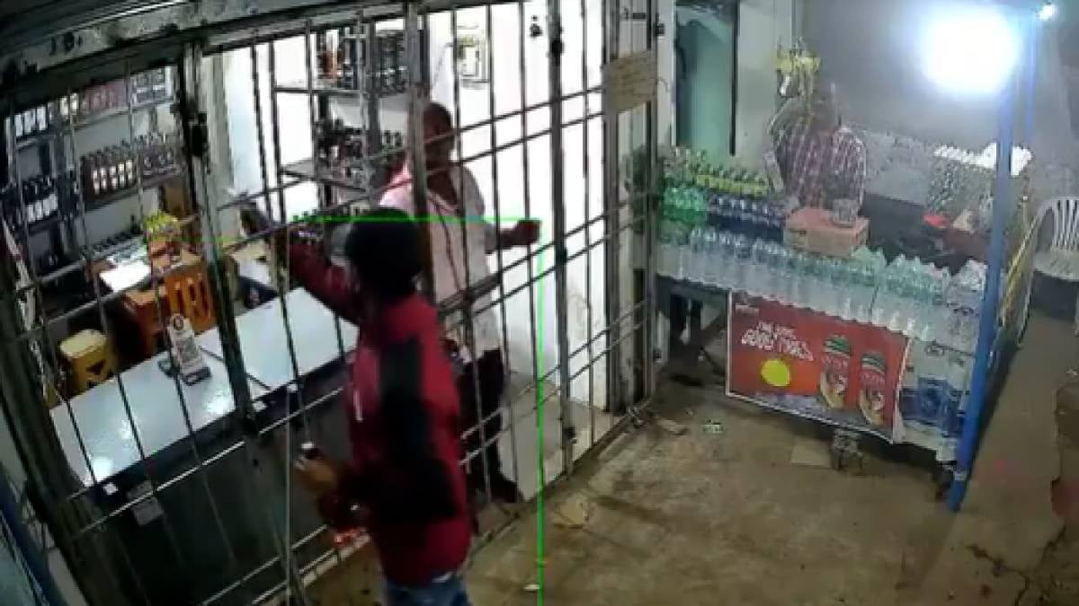 रांची में हराम की शराब नहीं देने पर अंधाधुन फायरिंग,सुरक्षा पर  उठा सवाल