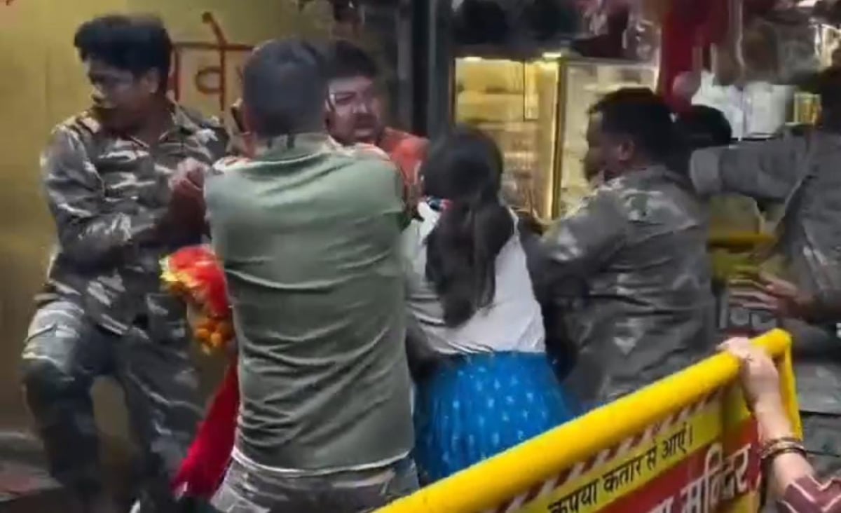 रणभूमि में तब्दील हुआ रजरप्पा का छिन्मस्तिका मंदिर, पुलिस ने श्रद्धालुओं पर जमकर बरसाया डंडा