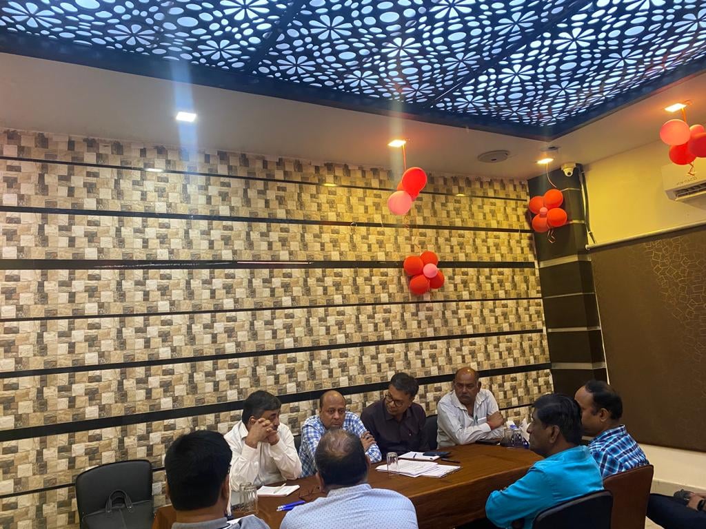 फ्लाई ऐश उद्योग पर रहम करे झारखंड सरकार , एसोसिएशन की बैठक के बाद कारोबारियों ने की अपील