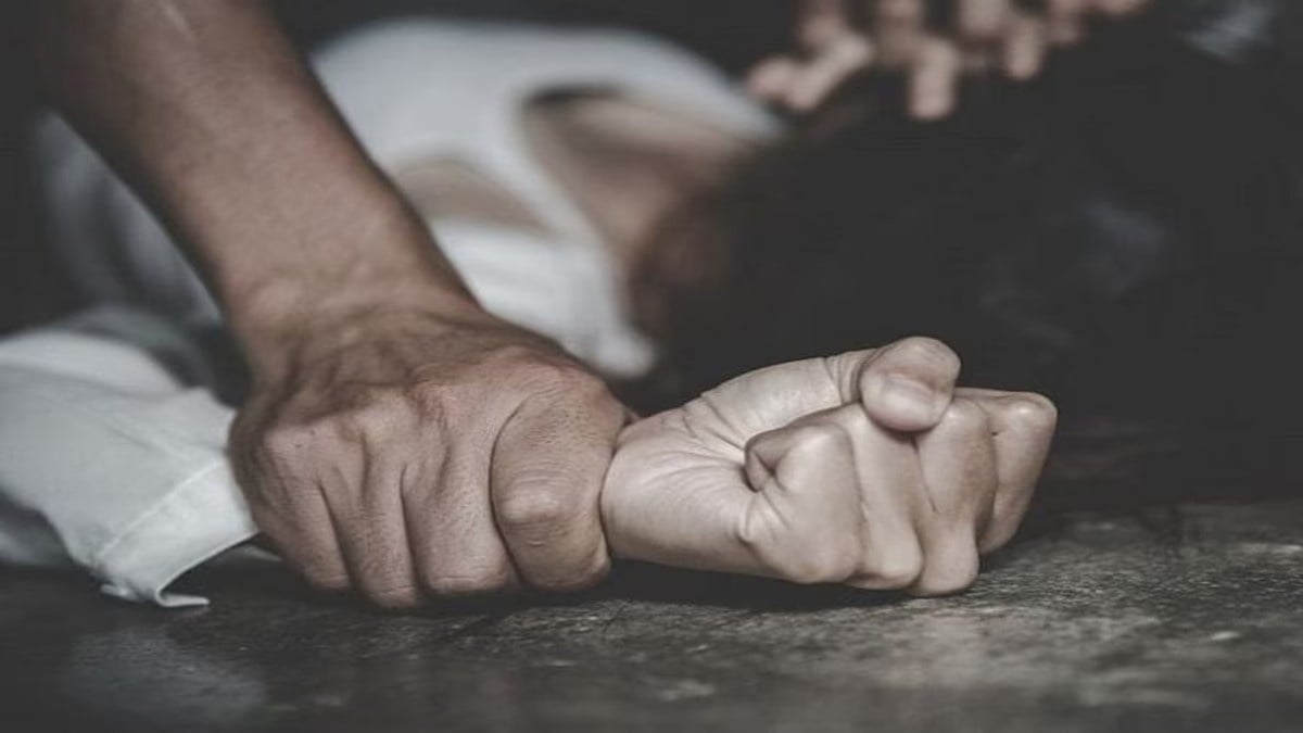 बहू का ससुर पर सनसनीखेज आरोप, अकेला देखकर बाप जैसे आदमी ने किया गंदा काम