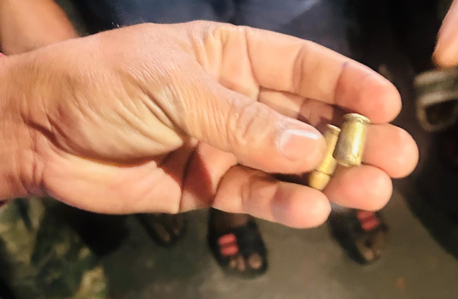 धनबाद में ट्रांसपोर्टिंग चालू कराने के विवाद में दो पक्षों में पत्थरबाजी और फायरिंग, जांच में जुटी पुलिस