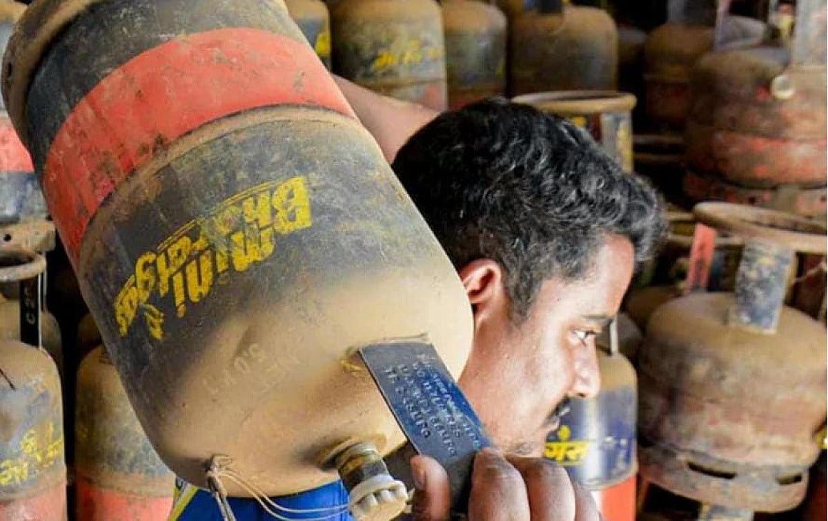 बड़ी खबर : LPG गैस की किल्लत के बीच होटल रेस्टोरेंट को बड़ी राहत, Commercial सिलेंडर की सप्लाई 50% तक बढ़ाई गई