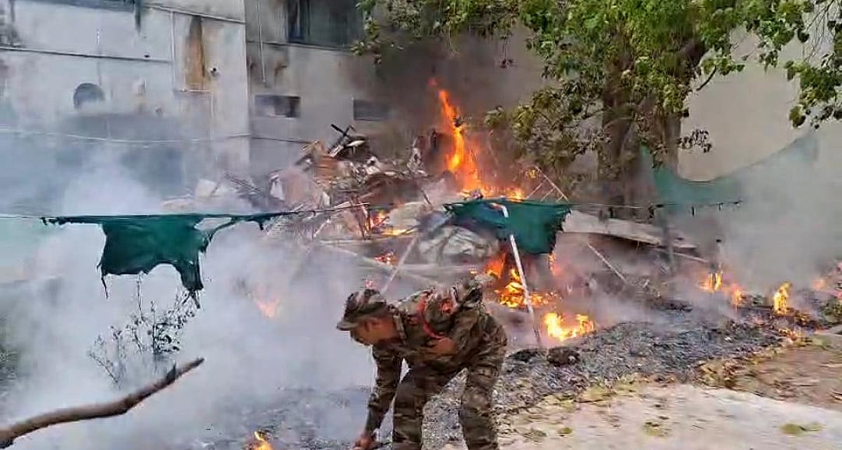 बिहार शरीफ के मॉडल अस्पताल कैम्पस में अचानक लगी आग, अफरा-तफरी का माहौल