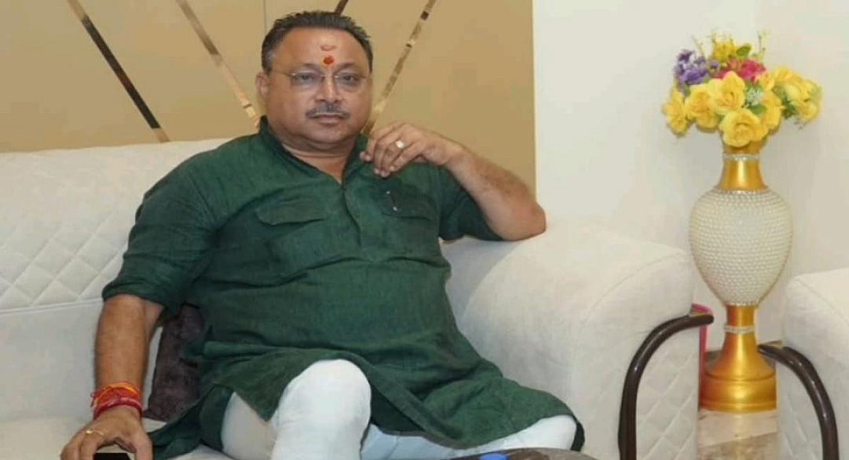 गढ़वा:अनियंत्रित कमांडर गाड़ी से टकरायी विधायक अनंत प्रताप देव की कार, बाल-बाल बचे