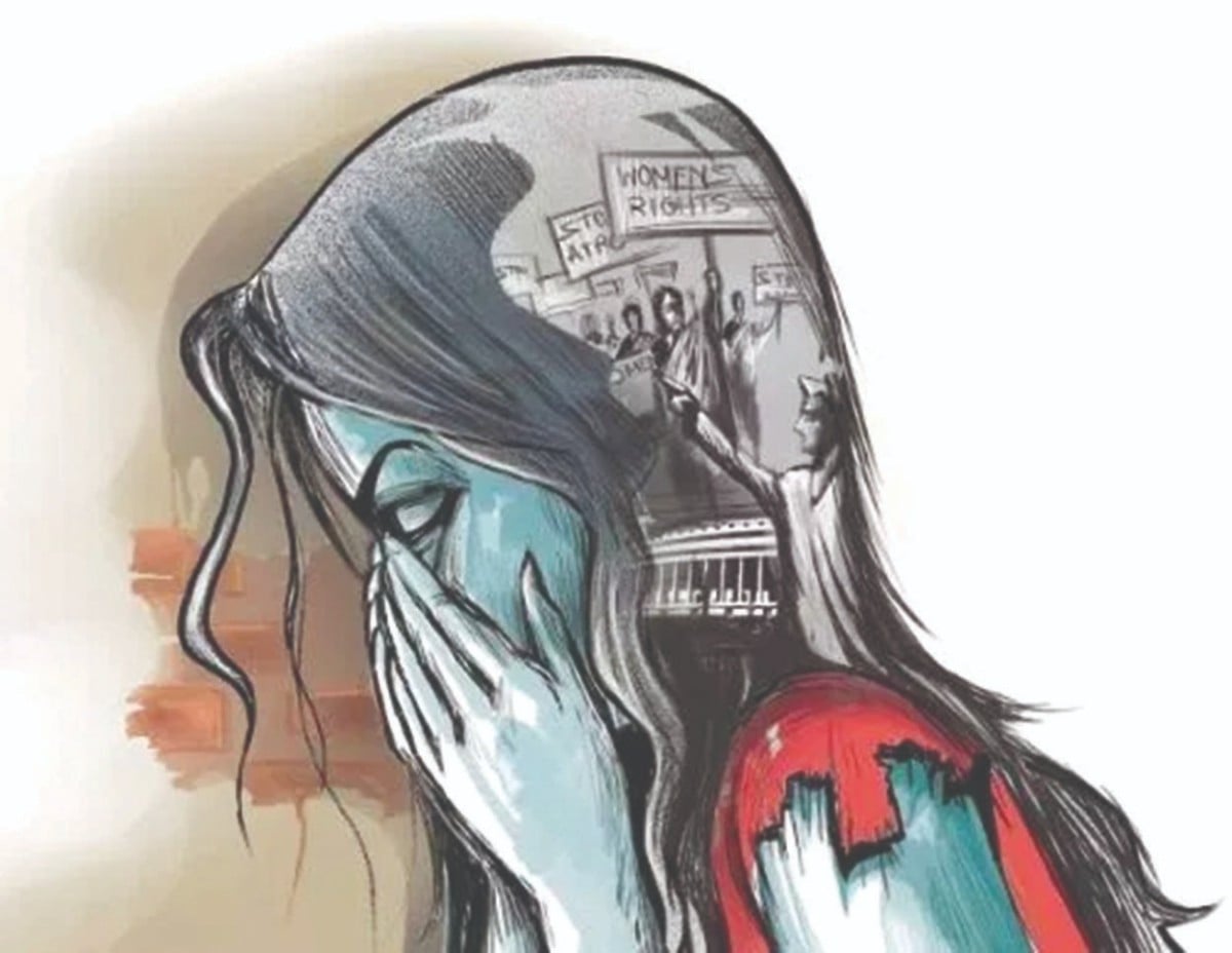 रांची में मानवता शर्मसार: महिला को चप्पलों की माला पहनाकर घुमाया, चेहरे पर पोती कालिख, फिर जो हुआ....