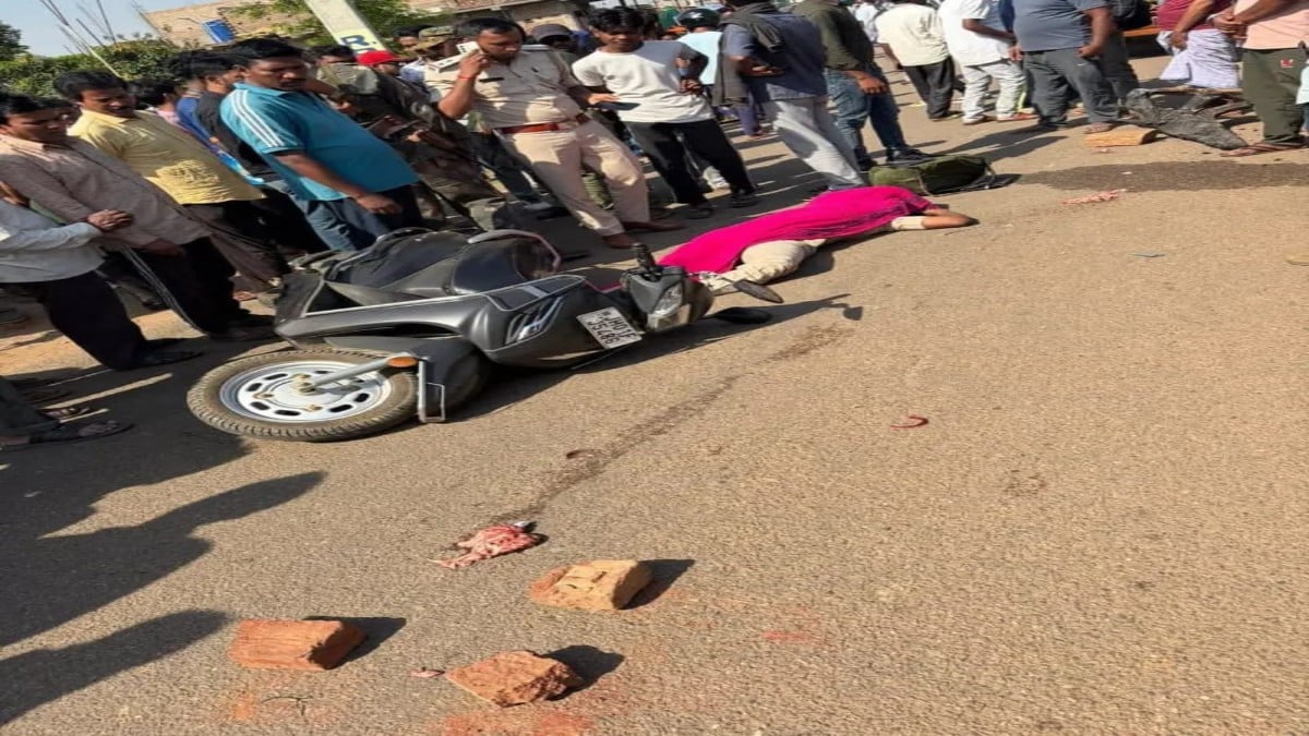 Breaking : रांची में भीषण सड़क हादसा: ड्यूटी पर तैनात महिला पुलिसकर्मी की दर्दनाक मौत