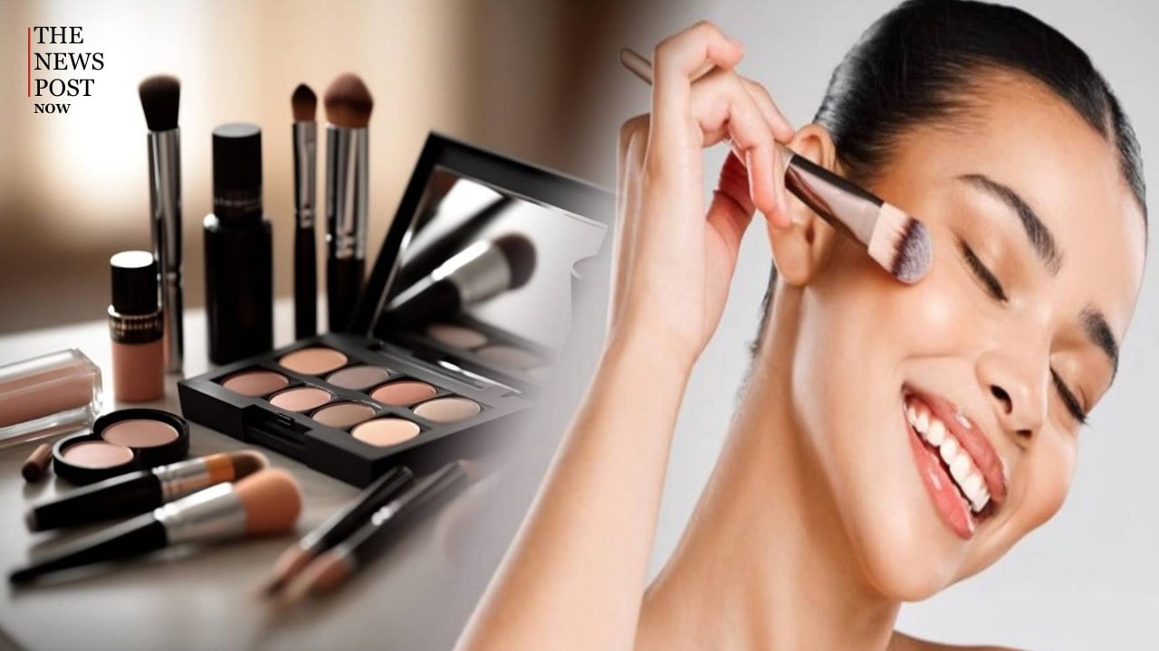 क्या मेकअप खरीदने का भी होता है कोई शुभ दिन? जानिए किस दिन सामान खरीदने से होगी सौन्दर्य वृद्धि