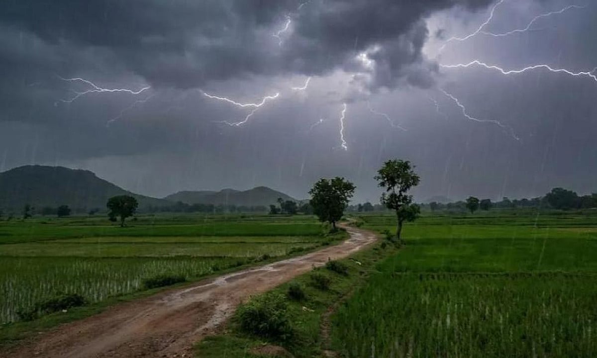 Weather Alert:आज फिर परेशान कर सकता है झारखंड का मौसम, इन जिलों में गरज के साथ बारिश का अलर्ट
