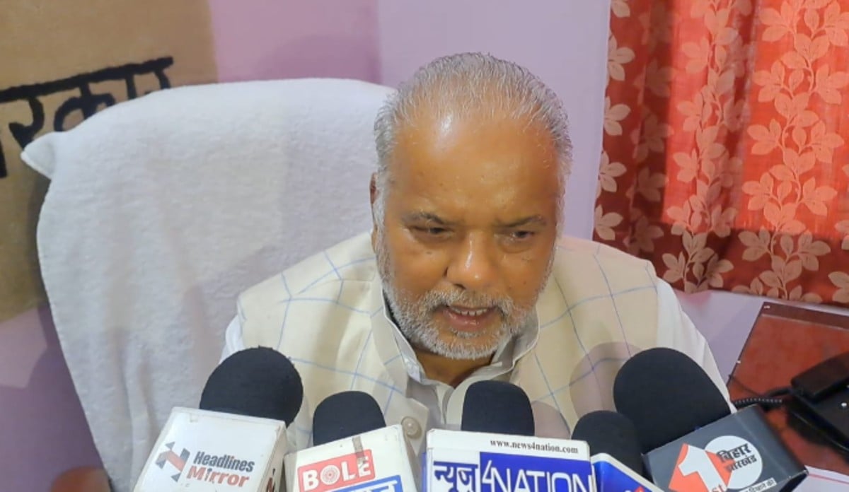 नीतीश कुमार 6 महीने तक रह सकते हैं CM ! पटना में मंत्री श्रवण कुमार ने खोला संवैधानिक राज