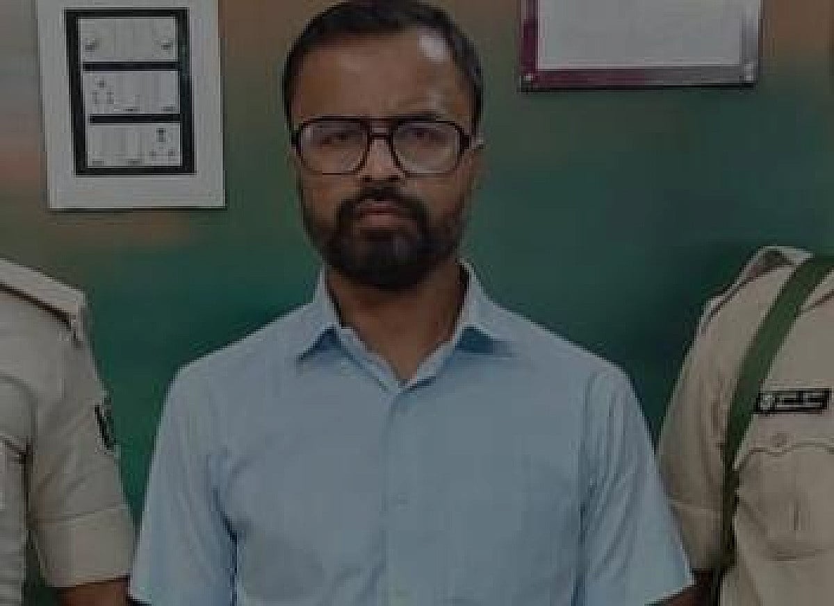 काम निपटाने के लिए रिश्वत ले रहा था पेशकार, निगरानी विभाग ने रंगे हाथ पकड़ा