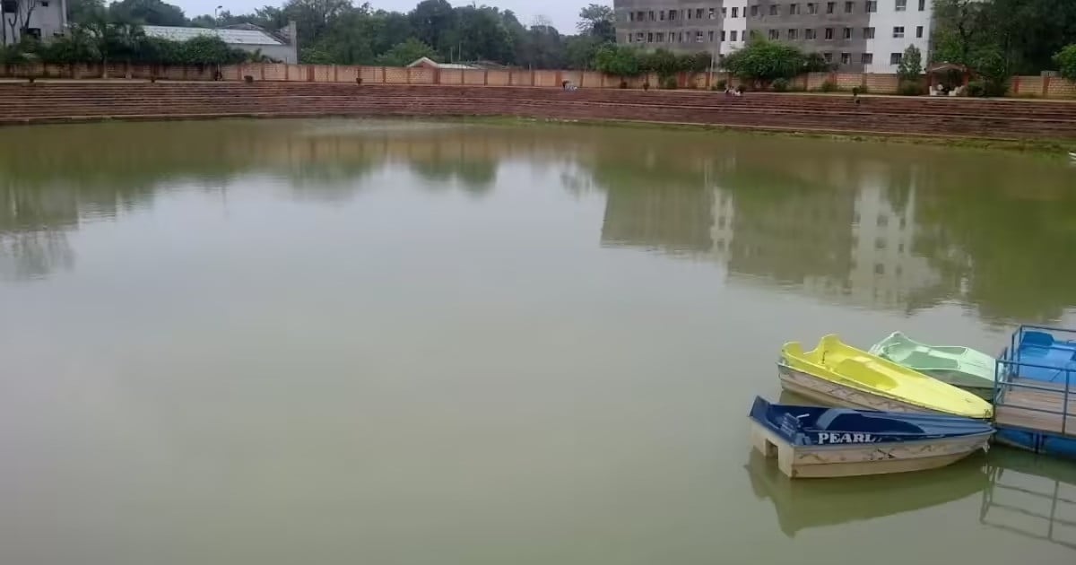 रांची: श्राद्ध करने गए युवक की तालाब में डूबकर मौत, एनडीआरएफ की टीम रेस्क्यू में जुटी