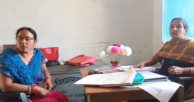 झारखंड में मैट्रिक परीक्षा,  छात्राओं को सजा,  छात्रों से दुलार  , जानिए पूरा  माजरा