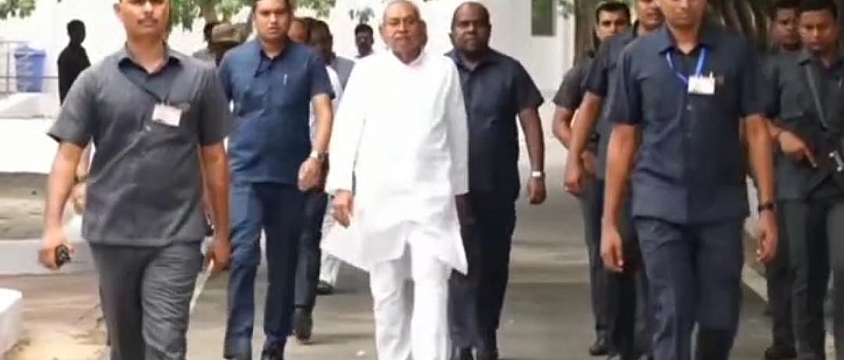 बिहार के 2 लाख महिलाओं को सीएम नीतीश कुमार का बड़ा उपहार, खाते में भेजे जायेंगे 20 हजार रुपये