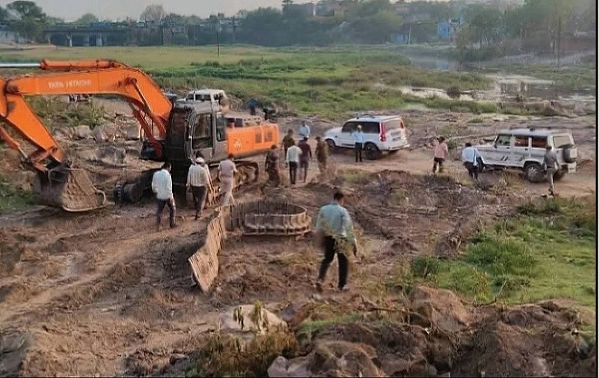 Dhanbad illegal mining: "मजबूत हाथों" के सिंडिकेट को तोड़ने के लिए पढ़िए कैसे शुरू हुई धमाकेदार कार्रवाई !