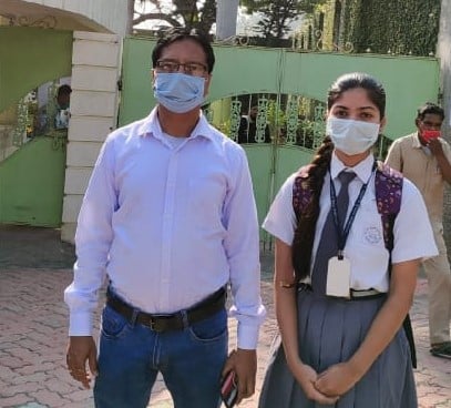 स्कूल को सरकार के आदेश की  परवाह नहीं ,फीस नहीं देने पर परीक्षा देने से छात्रा को रोका