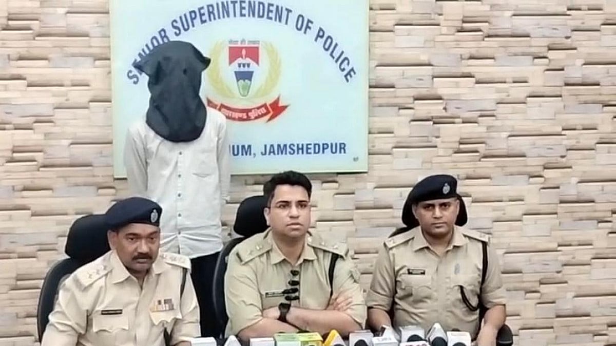 जमशेदपुर में बाइक से होनी थी गाँजा की डिलेवरी,कस्टमर से पहले पहुंची पुलिस,जानिए पूरा मामला