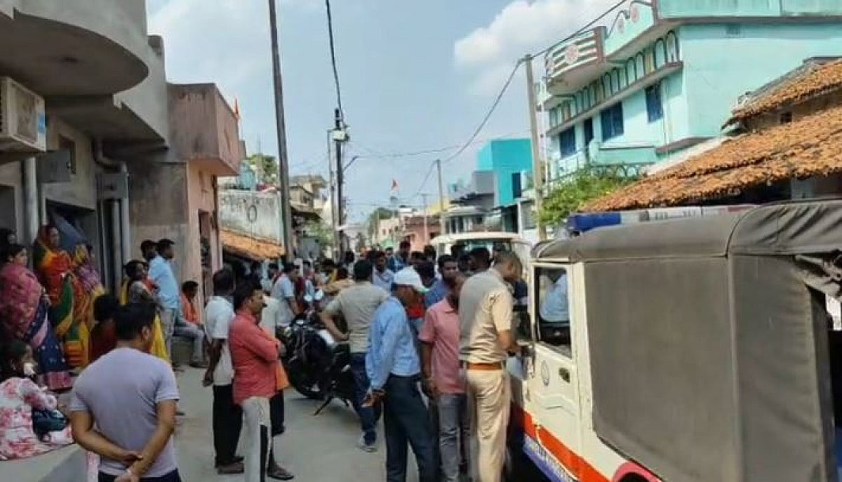 झारखंड से दुखद खबर,दो बच्चों को रोता छोड़ मसाला कारोबारी ने दे दिया जान,इलाके में मचा कोहराम