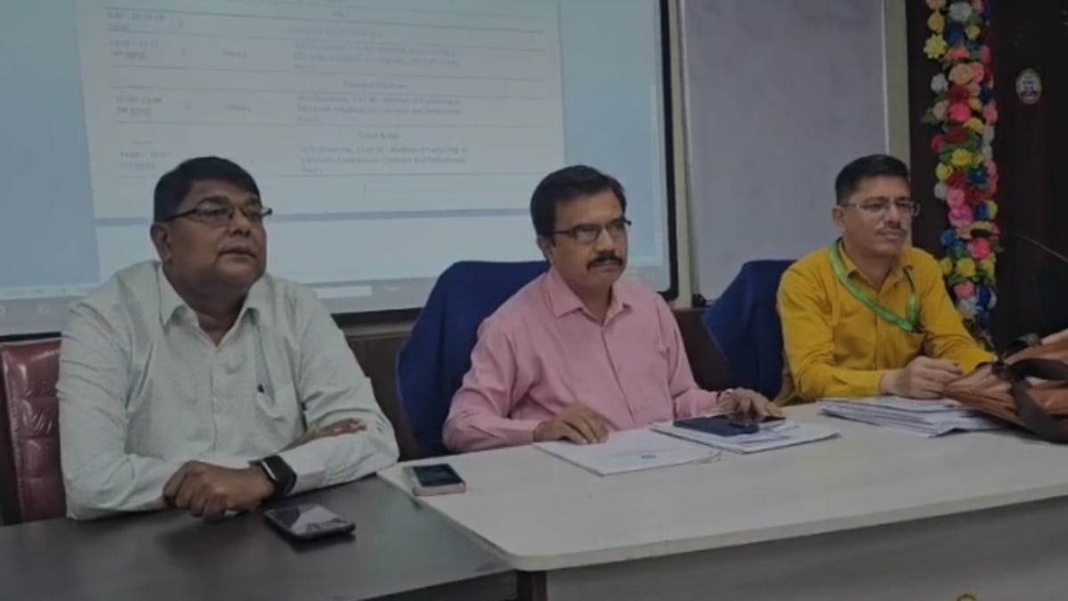 झारखंड  में जनगणना 2027 की तैयारी तेज,पाकुड़ में  फील्ड ट्रेनरों को मिला प्रशिक्षण,जानिए क्या सवाल पूछेंगे अधिकारी