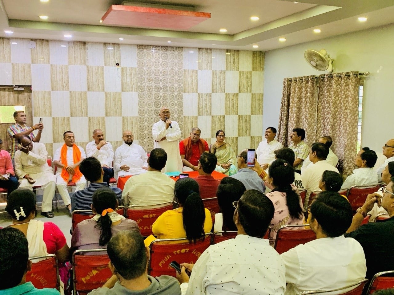 टाटानगर में ट्रेन लेटलतीफी पर बड़ा फैसला,रेल यात्री संघर्ष समिति बनी