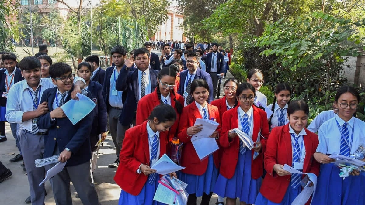 बड़ी खबर : CBSE 10वीं का रिजल्ट हुआ जारी, ऐसे चेक करें स्कोरकार्ड