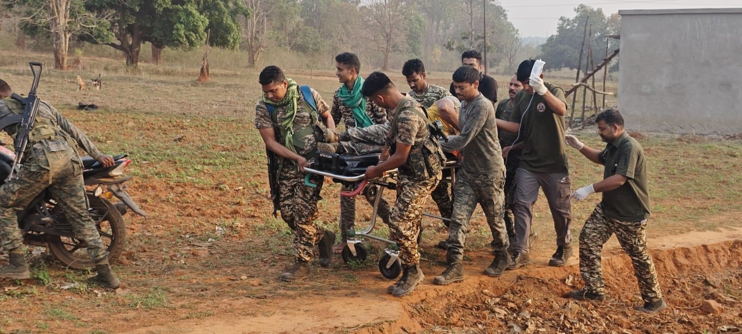 सारंडा में घमासान: चडराडेरा पहाड़ी पर घिरा मिसिर दस्ता, रुक-रुक कर हो रही है फायरिंग