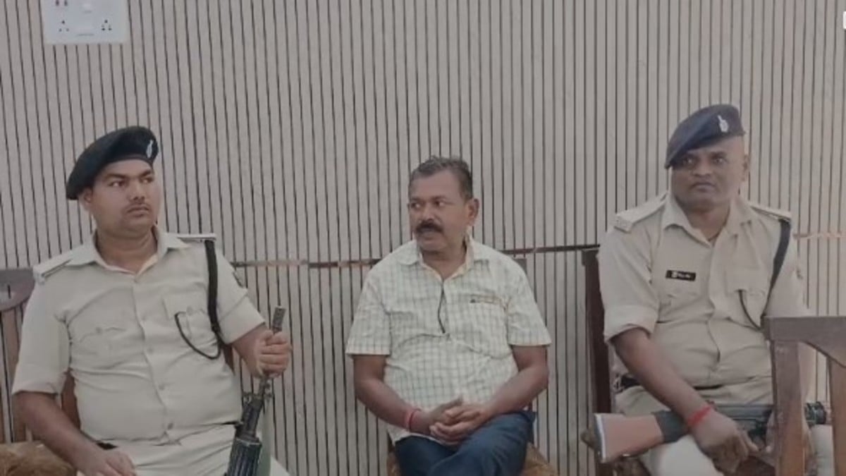 अपडेट : बिहार के पूर्णिया में निगरानी का बड़ा एक्शन , 40 हजार घूस लेते कर्मचारी गिरफ्तार