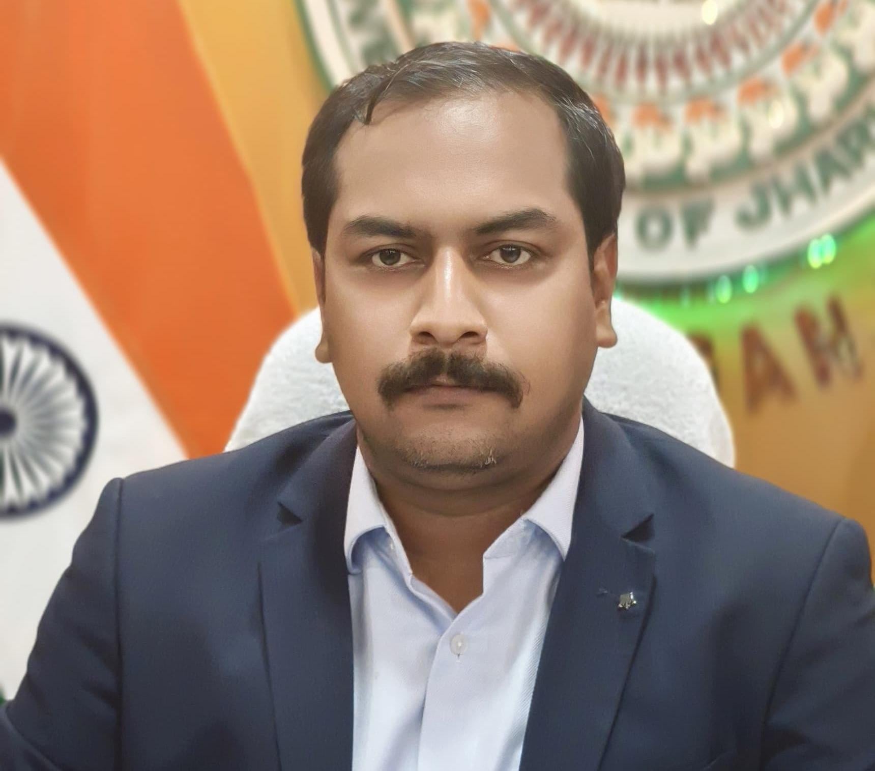 साहिबगंज में नए उपायुक्त ने संभाला कार्यभार, विकास व सुशासन पर जोर