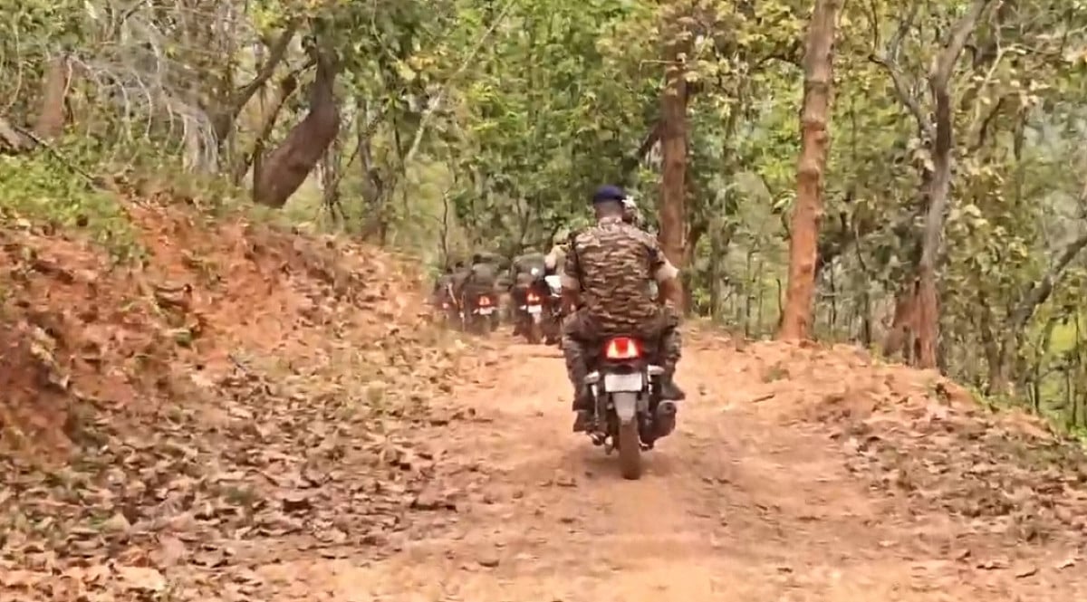 चाईबासा: सारंडा में नक्सलियों को अल्टीमेटम, एक महीने में सरेंडर नहीं तो एनकाउंटर