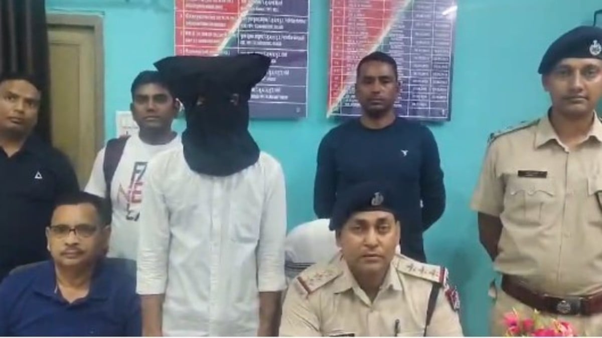 रांची स्टेशन में चौकिंग के दौरान बैग से निकला प्रतिबंधित सामान, युवक गिरफ्तार