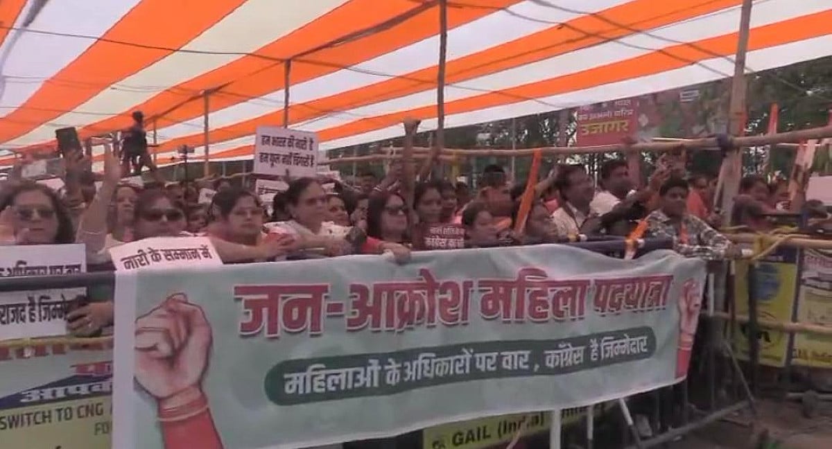 पटना में महिला आरक्षण को लेकर एनडीए का शक्ति प्रदर्शन, विपक्ष पर जमकर बरसीं महिला कार्यकर्ता