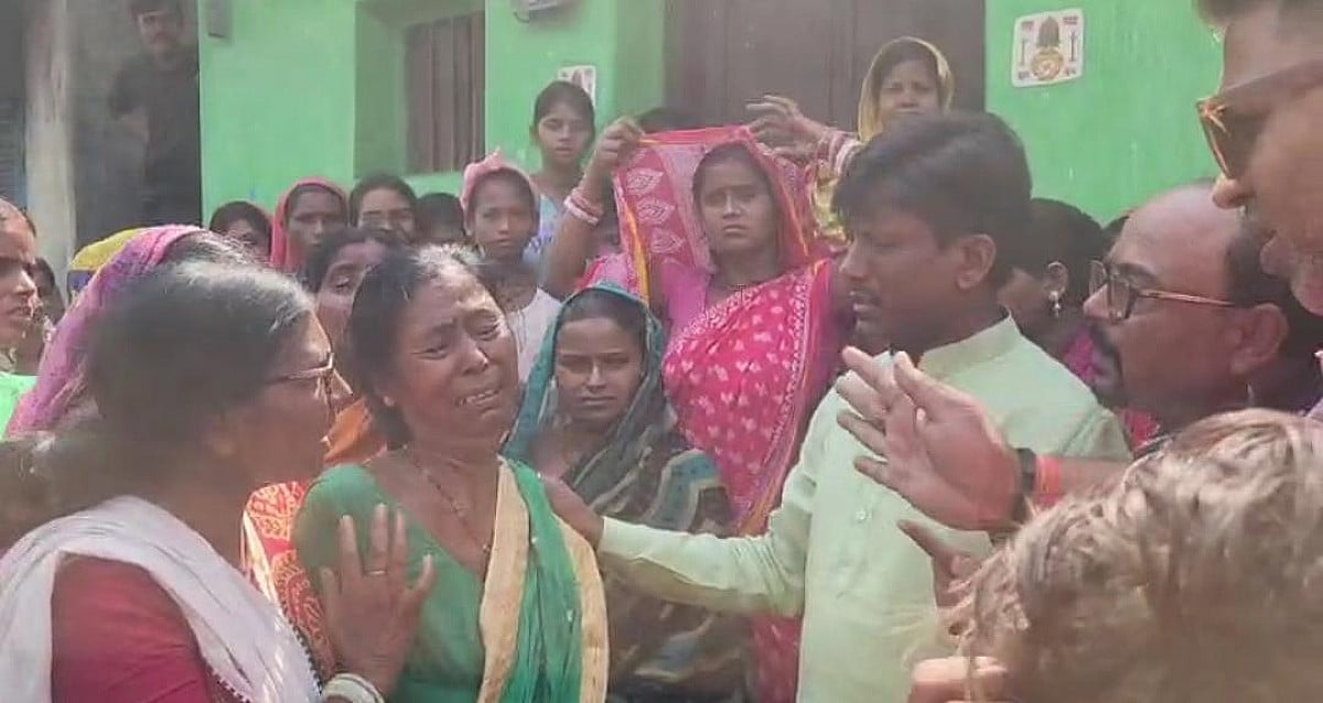 कतरास राजबाड़ी में शॉर्ट सर्किट से भड़की भीषण आग, घर हुआ खाक, लाखों का नुकसान