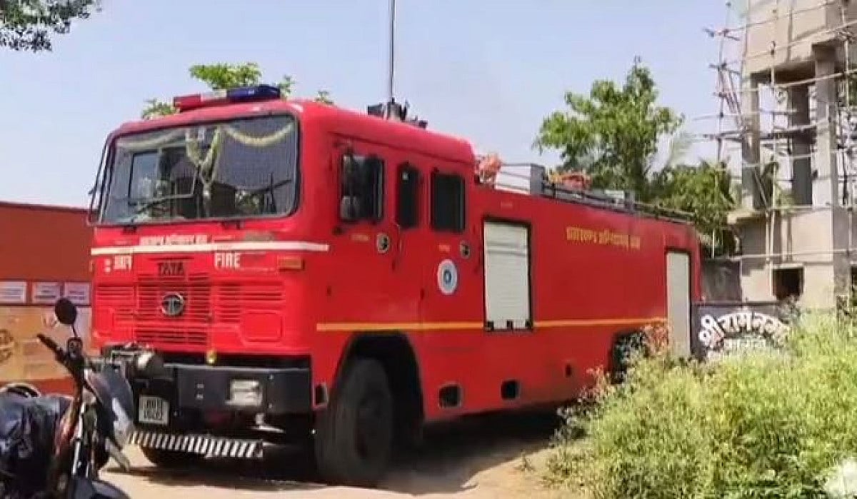 चोरों का आतंक, पहले जेवर और नगद पर किया हाथ साफ फिर घर में लगा दी आग