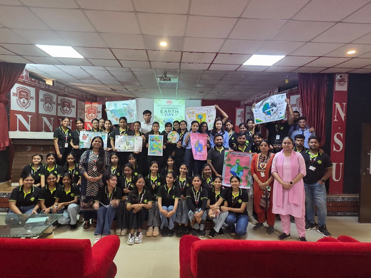 नेताजी सुभाष यूनिवर्सिटी में विश्व पृथ्वी दिवस पर पर्यावरण संरक्षण का लिया गया संकल्प