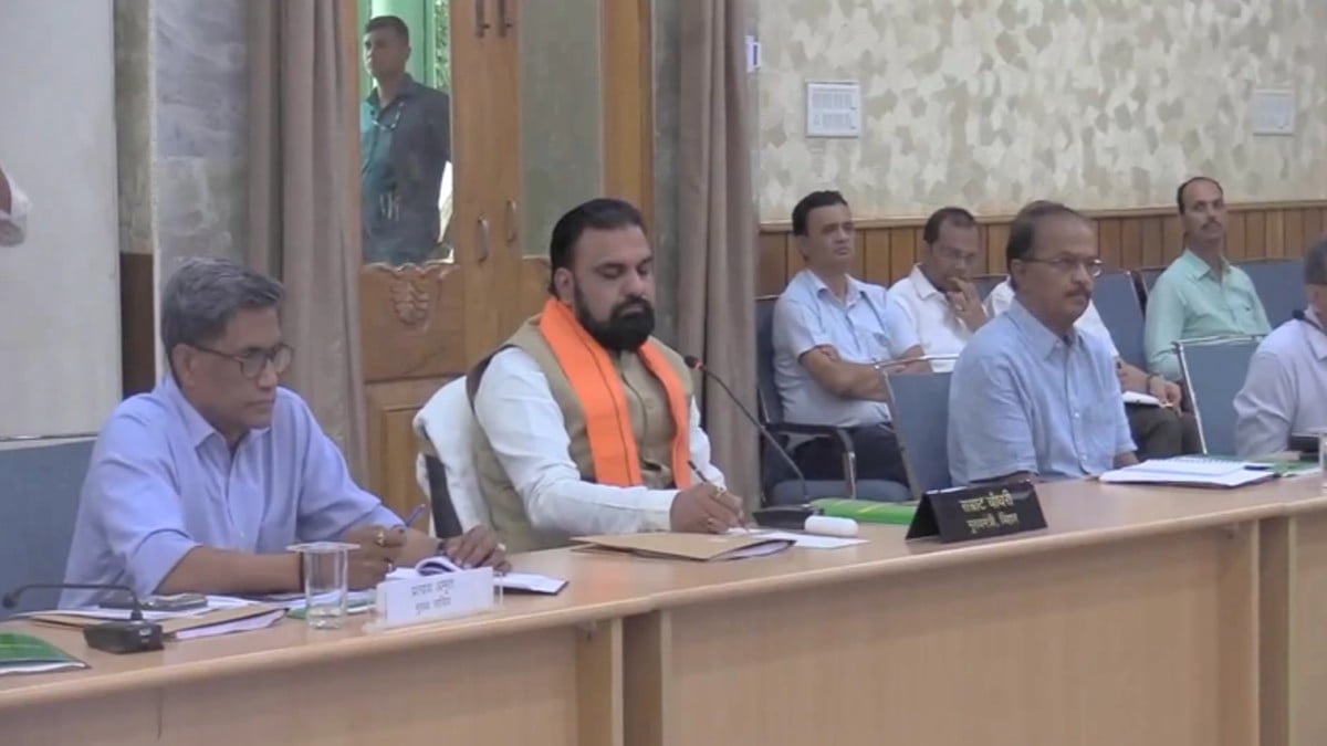 हाई लेवल मीटिंग में CM सम्राट ने दिए बड़े निर्देश, टैक्स से लेकर पंचायत चुनाव तक एक्शन मोड में सरकार