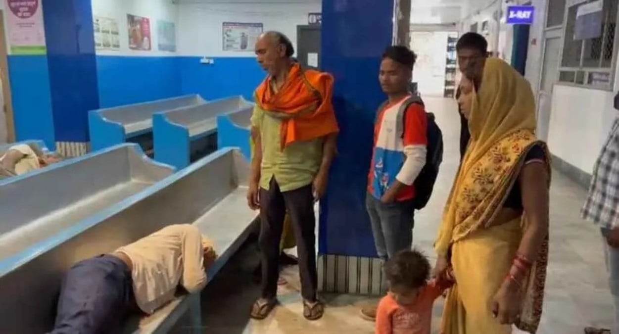 स्टेज पर दूल्हे के साथ पांच लोग जाएंगे... इतने में भड़क गए दूल्हा बाबू, बारात वापसी तक की आई नौबत