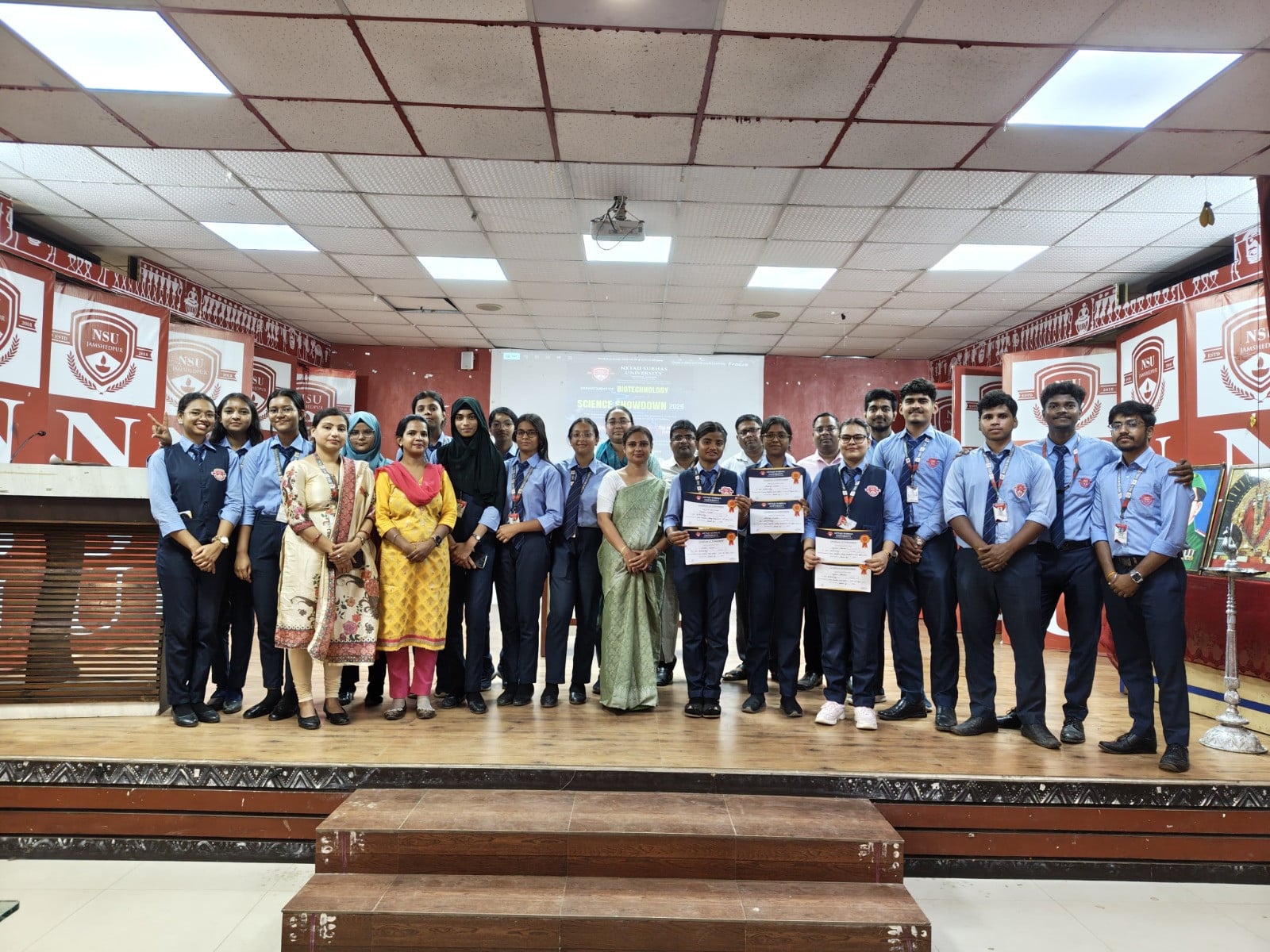 जमशेदपुर: नेताजी सुभाष यूनिवर्सिटी में विज्ञान महोत्सव, छात्रों की प्रतिभा चमकी