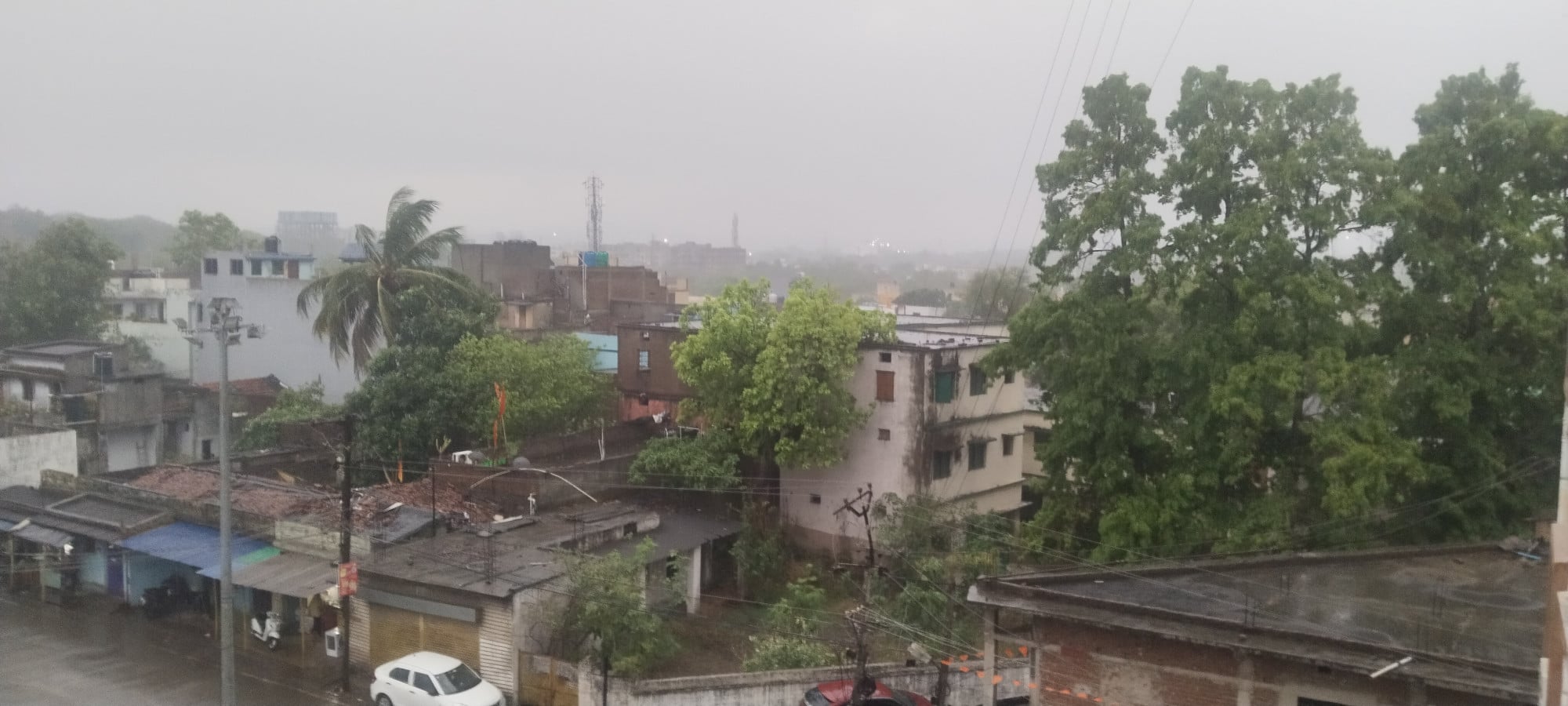 जमशेदपुर में मौसम मेहरबान: 24 घंटे में 15 एमएम बारिश, तापमान में बड़ी गिरावट