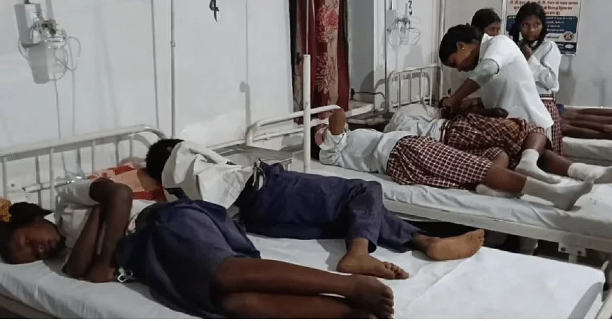 लातेहार : तेज रफ्तार का कहर, स्कूली बच्चों से भरा टेम्पो पलटा, एक मासूम की गई जान